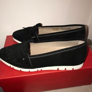 Donald Pliner Black Calf suede fringe loafer